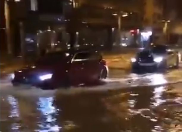 Καταλονία: Νεκρός και δύο αγνοούμενοι από τις σφοδρές βροχοπτώσεις (Video)