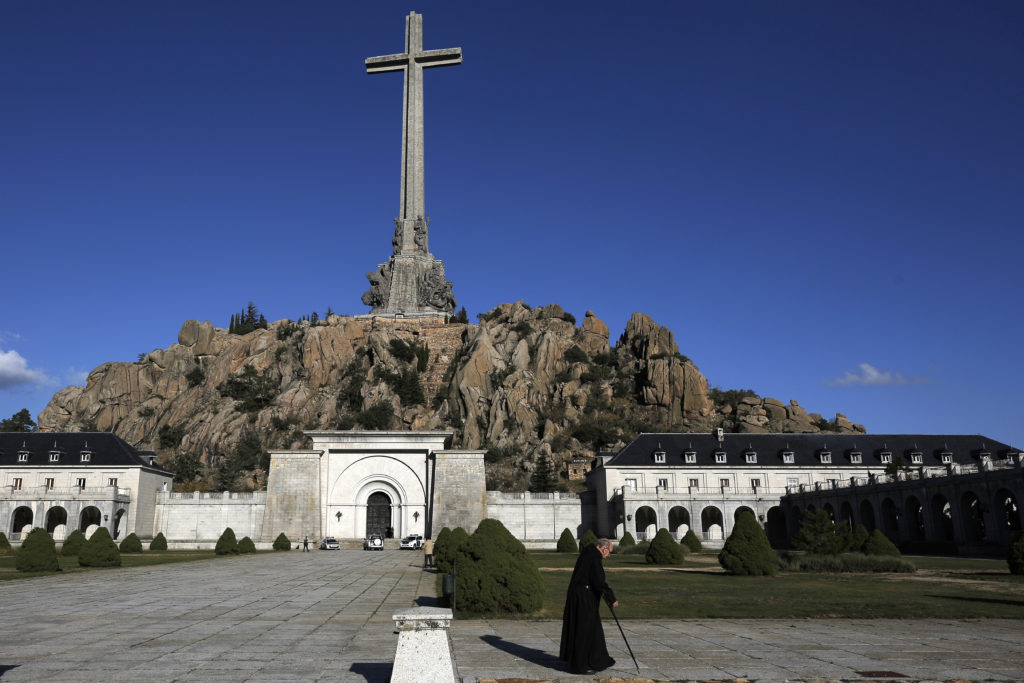 Ολοκληρώθηκε η εκταφή του δικτάτορα Φράνκο