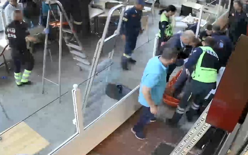 Γαλάτσι: Καρέ – καρέ η πτώση του άνδρα από τον 5ο όροφο – Πώς σώθηκε (Video)