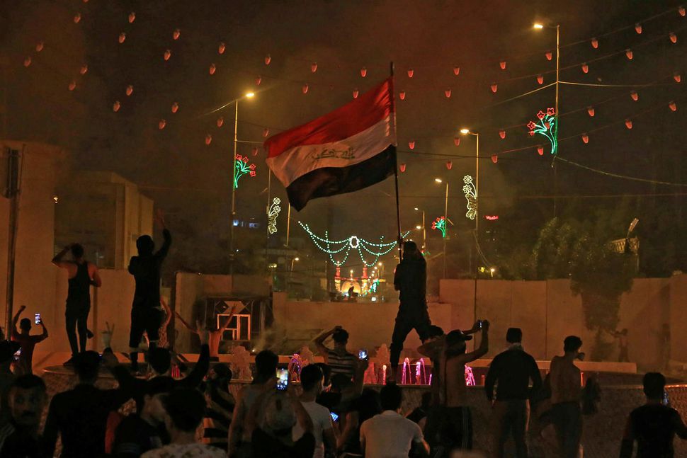 Συνεχίζεται η κοινωνική εξέγερση κατά της ιρακινής κυβέρνησης (Photos+Video)