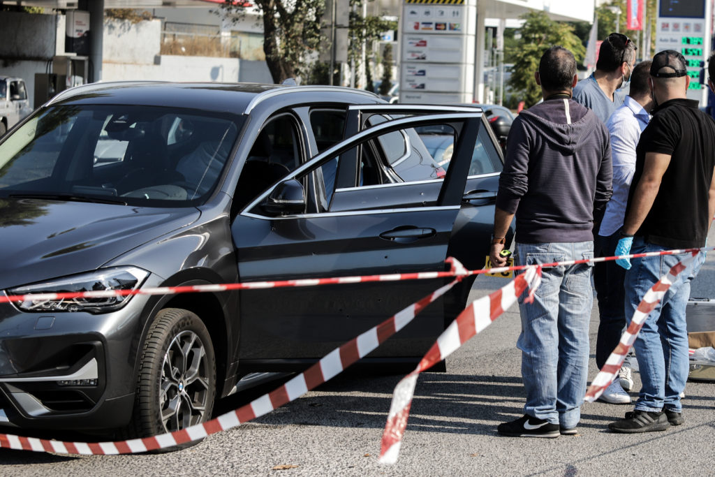 Εξέπνευσε ο επιχειρηματίας που «γάζωσαν» στο Χαϊδάρι – Τι εξετάζουν οι Αρχές