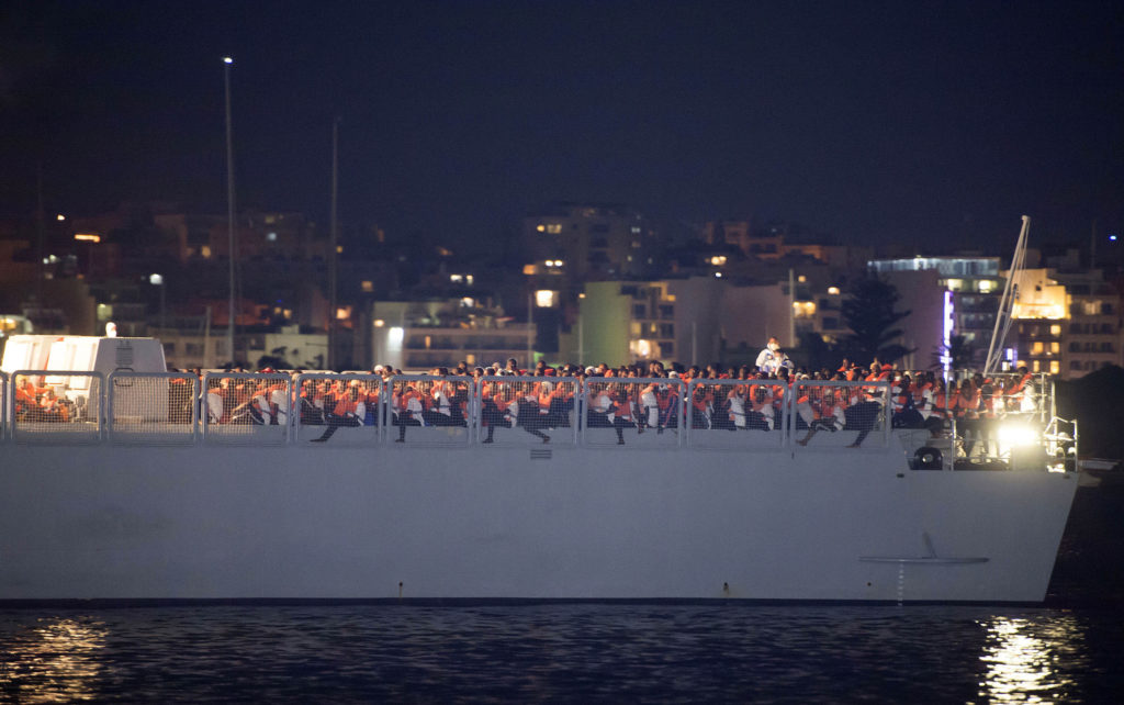 Ιταλία: Πράσινο φως για την αποβίβαση 104 μεταναστών και προσφύγων μετά από 11 μέρες στη θάλασσα