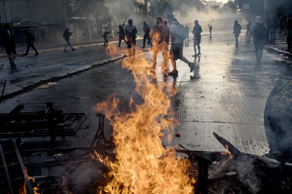 Χιλή: Συνεχίστηκαν για 11η ημέρα οι διαδηλώσεις – Ακυρώθηκαν τα παγκόσμια συνέδρια στο Σαντιάγο