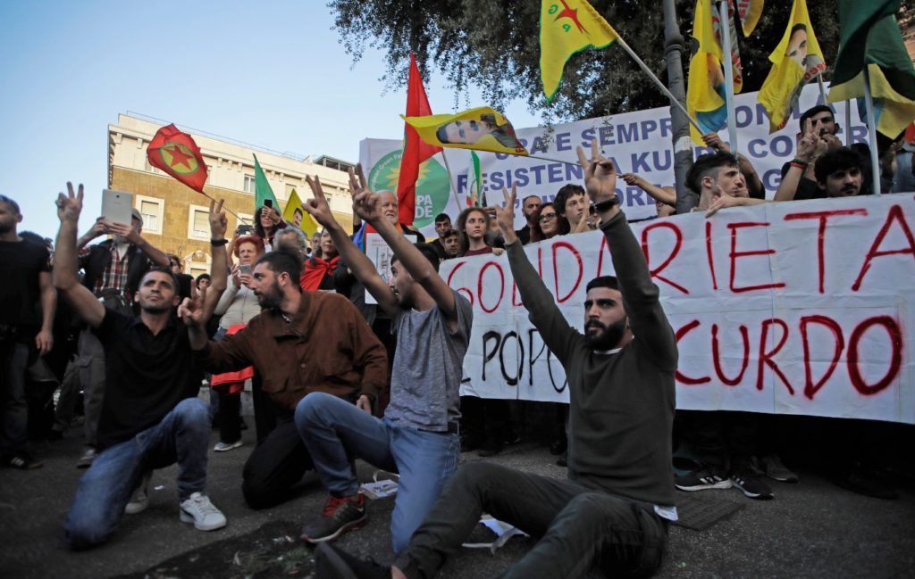 Ιταλία: Χιλιάδες άνθρωποι διαδήλωσαν υπέρ των Κούρδων της Συρίας