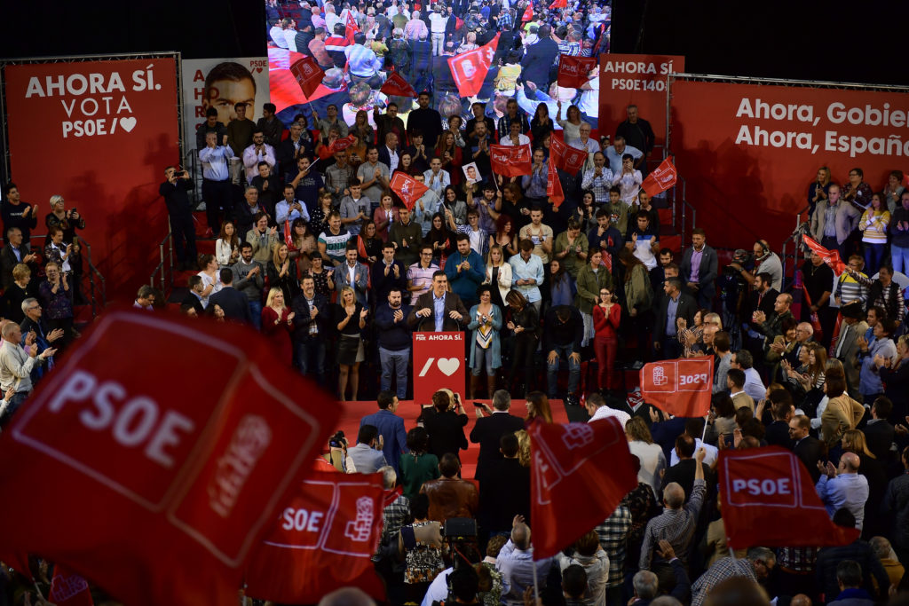 Ισπανία: Νέα δημοσκόπηση δείχνει υποχώρηση των Σοσιαλιστών και άνοδο του ακροδεξιού Vox