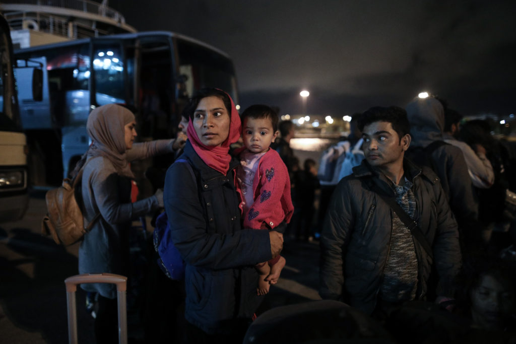 197 πρόσφυγες και μετανάστες έφτασαν στον Πειραιά από Χίο, Μυτιλήνη και Λέρο