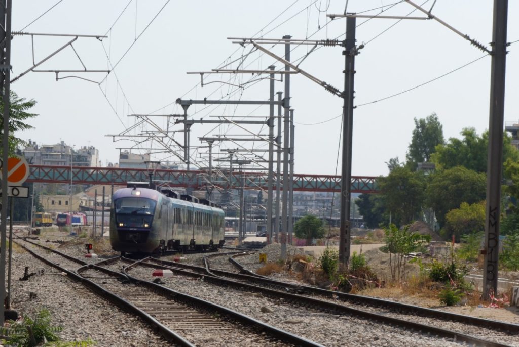 Σύγκρουση δύο τρένων στου Ρέντη