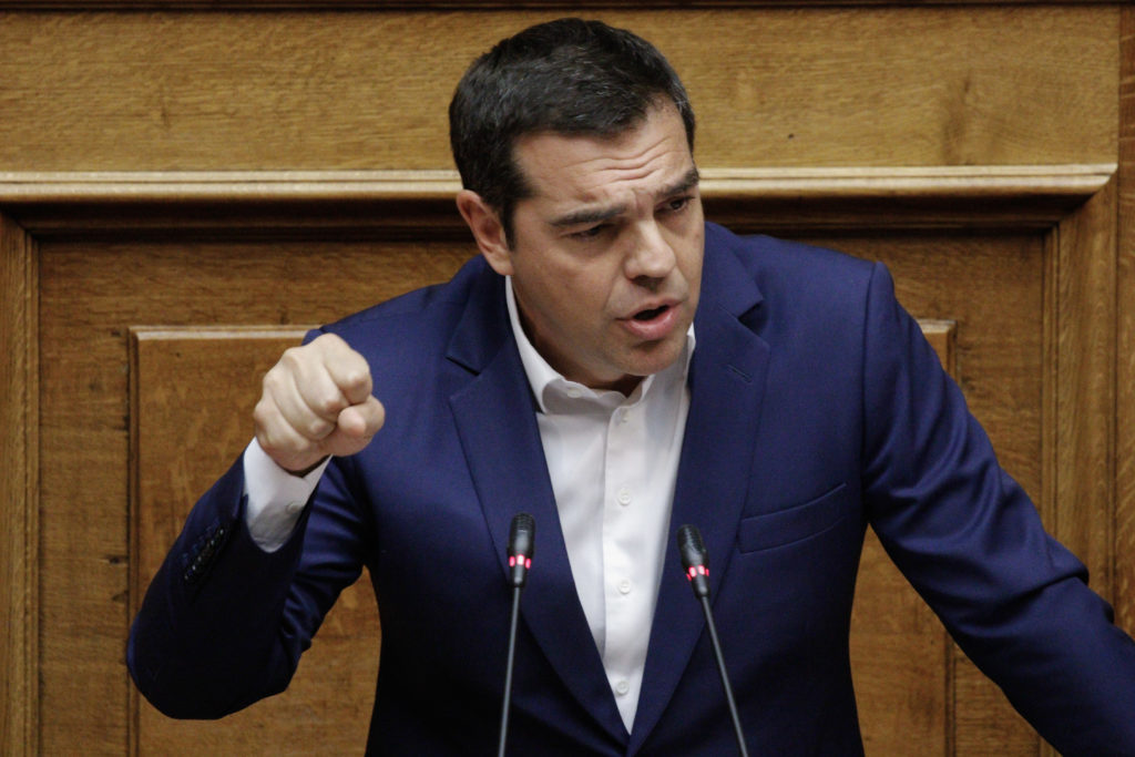 Τσίπρας: Μέσω αναθεώρησης του Συντάγματος η ΝΔ οδηγεί σε παραγραφή το σκάνδαλο Novartis