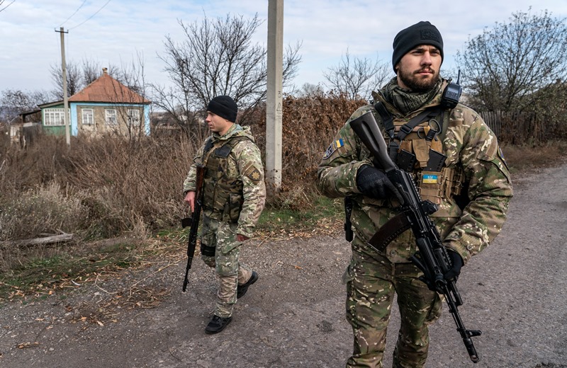 Ουκρανία: Στρατός και φιλορώσοι αυτονομιστές άρχισαν την αποχώρησή τους από τη γραμμή του μετώπου