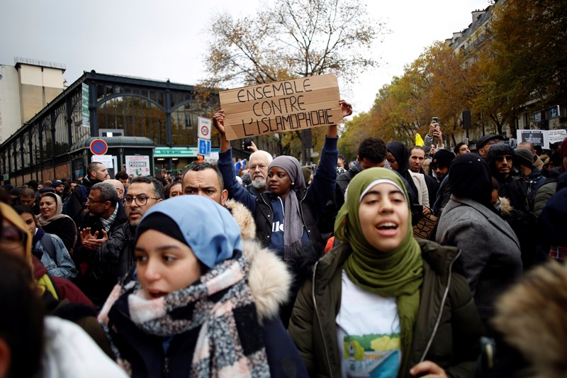 Παρίσι: Μεγάλη συγκέντρωση κατά της ισλαμοφοβίας