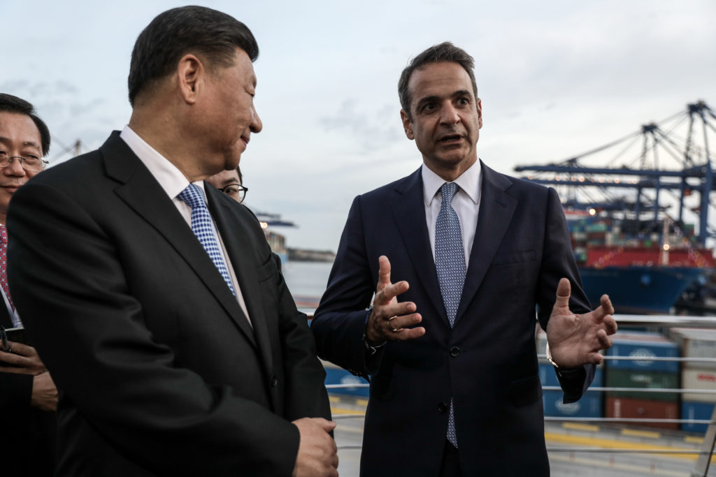 Στις εγκαταστάσεις της COSCO βρέθηκε ο πρόεδρος της Κίνας και ο Κυριάκος Μητσοτάκης (Photos)