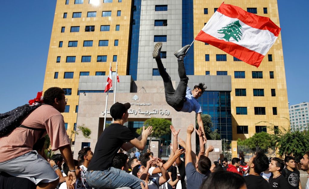 Λίβανος: Συνεχίζονται οι διαδηλώσεις κατά της εξουσίας