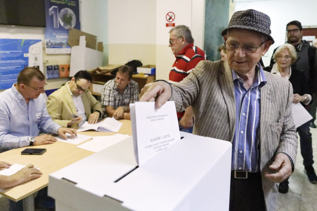 «Κλείδωσαν» για τις 22 Δεκεμβρίου οι εκλογές στην Κροατία