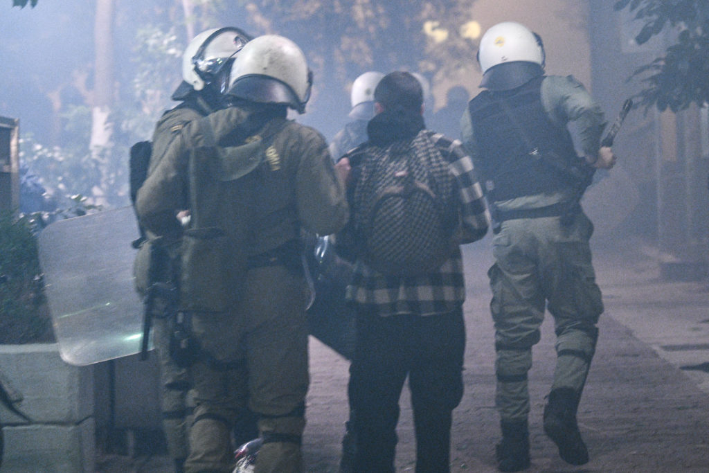 «Μύδροι» της Ελληνικής Ένωσης για τα Δικαιώματα του Ανθρώπου για την αστυνομική βία