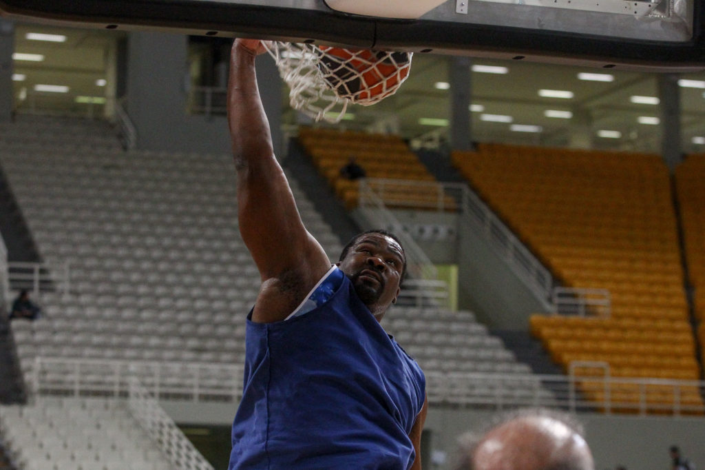 Η μεγάλη επιστροφή του Σχορτσανίτη θυμίζει στη FIBA τον άθλο της Σαϊτάμα (Video)