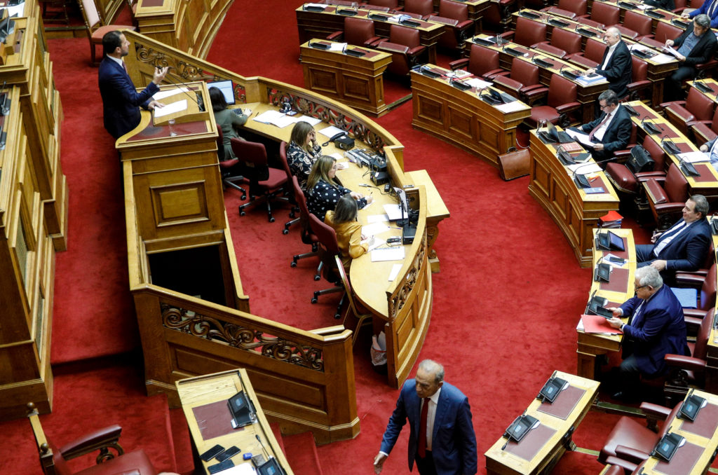 Βουλή: Ολοκληρώνεται η κατ’ άρθρον συζήτηση για τη Συνταγματική αναθεώρηση – Πού συμφωνούν τα κόμματα