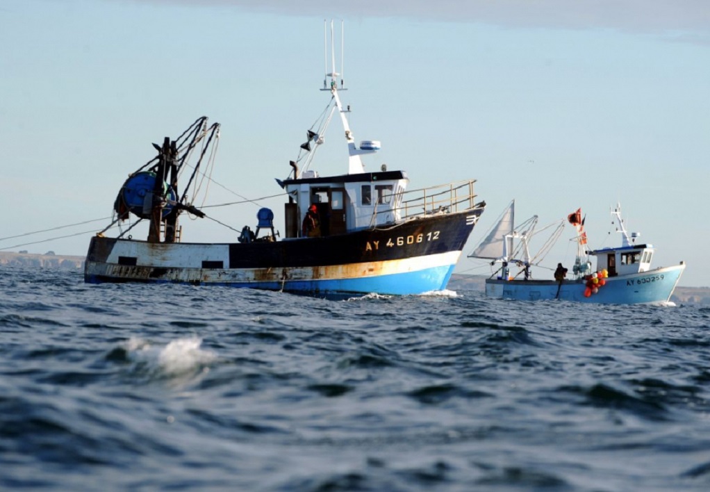 Δύο νεκροί και 14 αγνοούμενοι μετά από βύθιση αλιευτικού ανοιχτά του Μαρόκου
