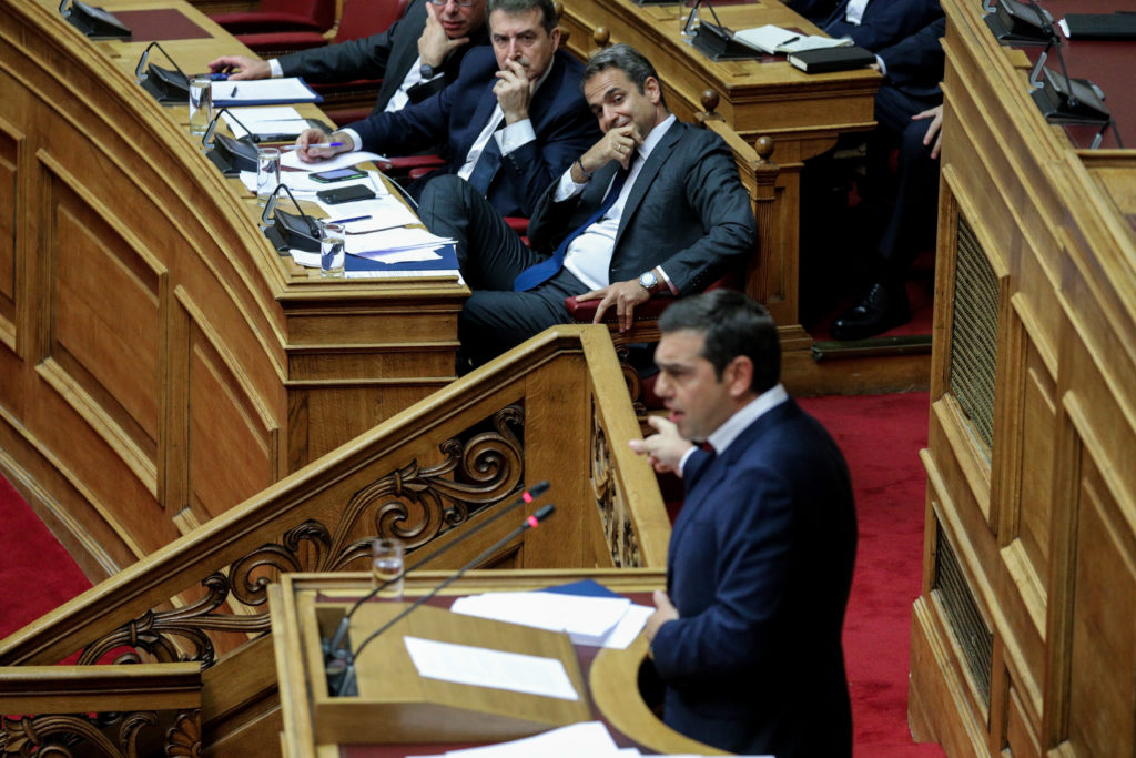 Τσίπρας-Μητσοτάκης: Αντιπαράθεση στη Βουλή για την αναθεώρηση του Συντάγματος – Live