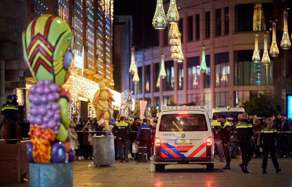 Χάγη: Επίθεση με μαχαίρι σε εμπορικό δρόμο – Αναζητά τον δράστη η αστυνομία
