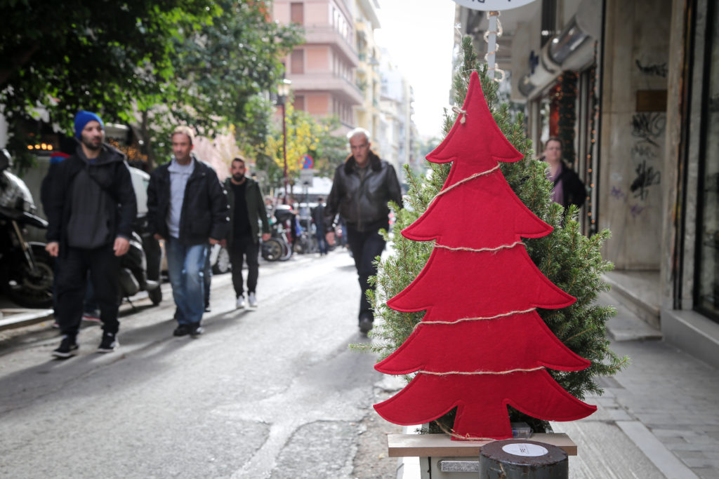 Ξεκίνησε το εορταστικό ωράριο – Πώς θα λειτουργήσουν τα καταστήματα