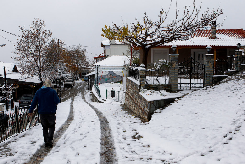 Μέχρι και 13 βαθμούς έπεσε η θερμοκρασία στη βόρεια Ελλάδα