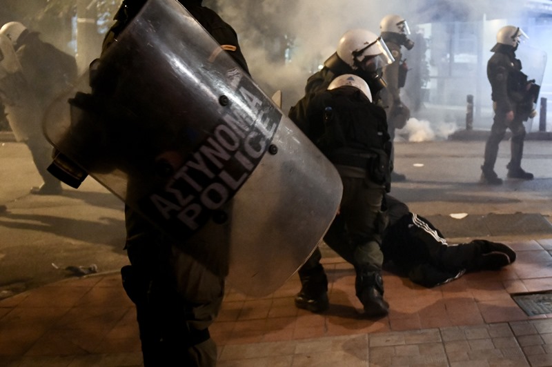 Η ΕΛΑΣ αναγνωρίζει έμμεσα τα περιστατικά αστυνομικής βίας