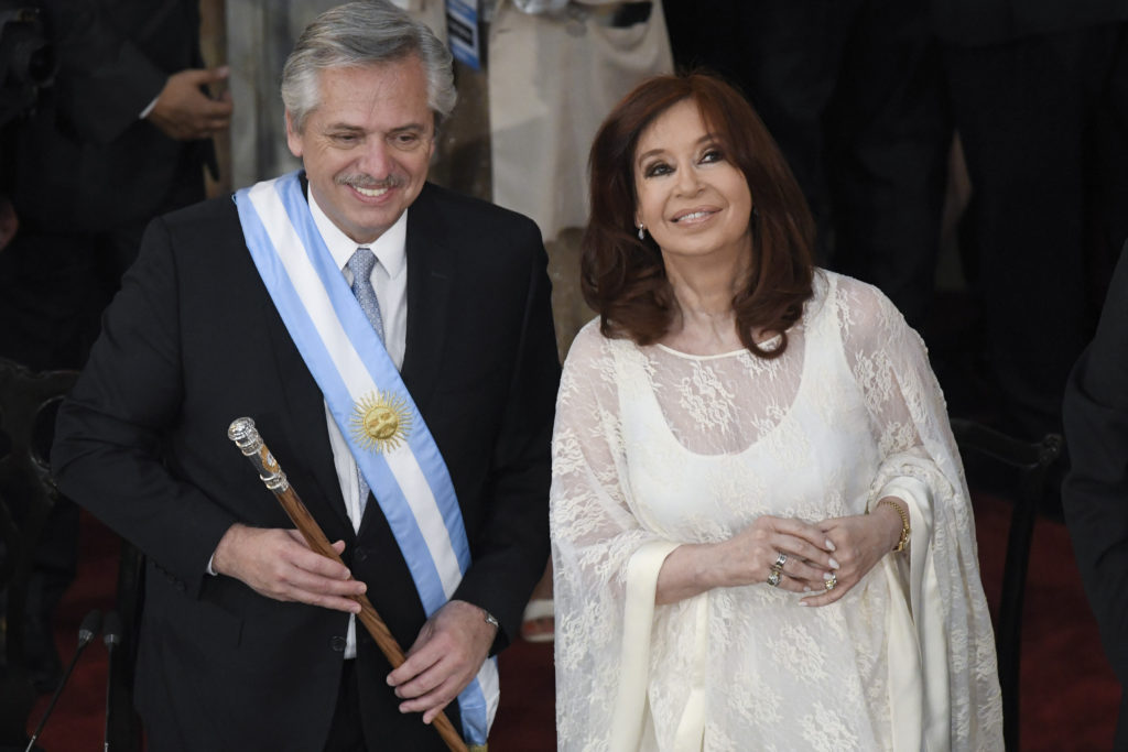 Αργεντινή: «Αιχμή» προς το ΔΝΤ με το «καλημέρα» από τον Φερνάντες
