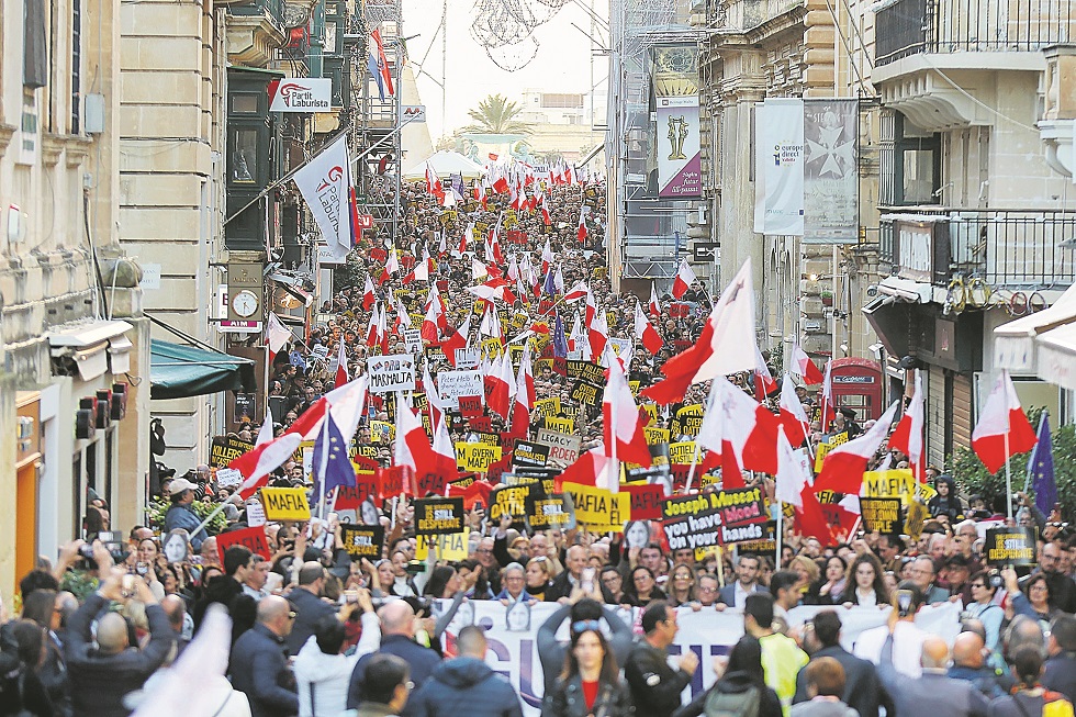 Η Ντάφνι ρίχνει την κυβέρνηση της Μάλτας