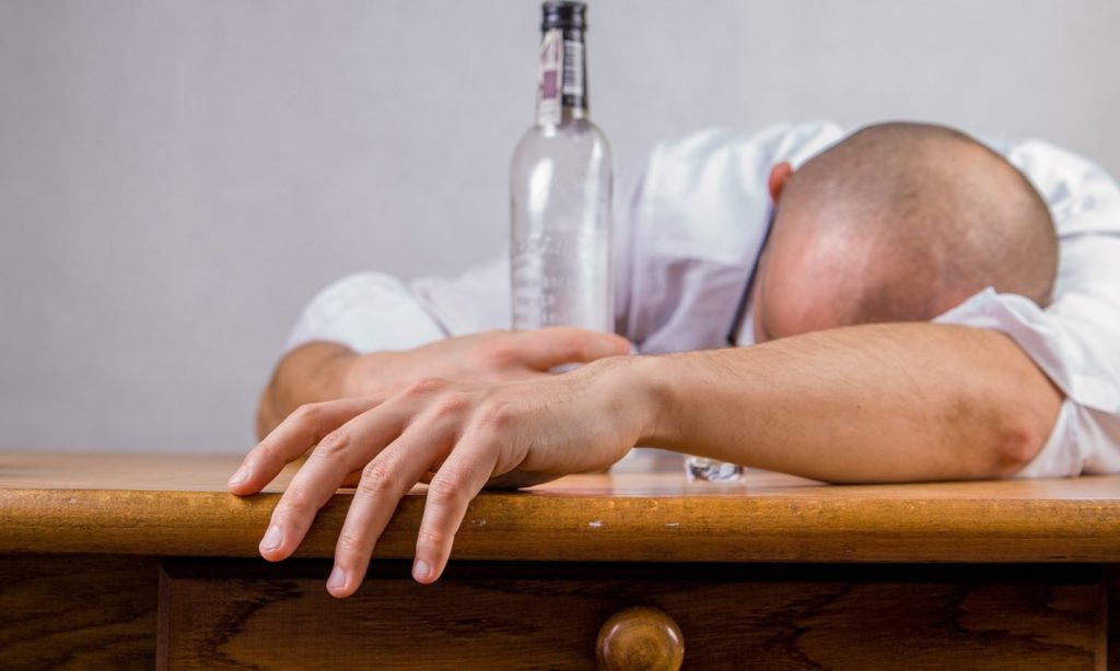 Βρετανία: Εταιρεία θέσπισε τις ημέρες hangover για όσους πίνουν… λίγο παραπάνω