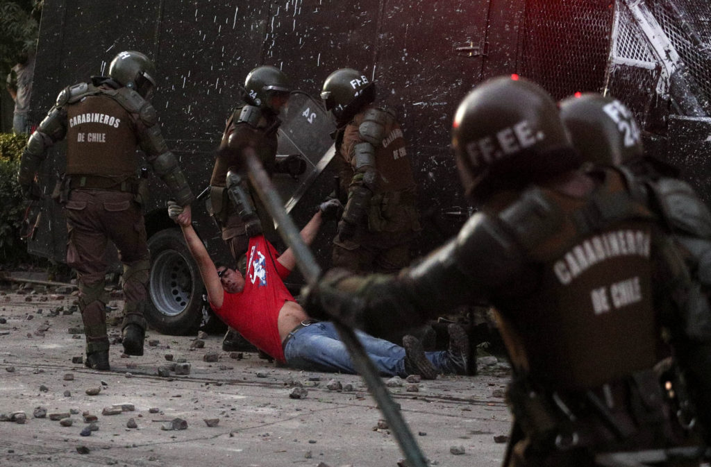 O ΟΗΕ ζητά από την Χιλή την άσκηση διώξεων κατά αστυνομικών για υπερβολική χρήση βίας