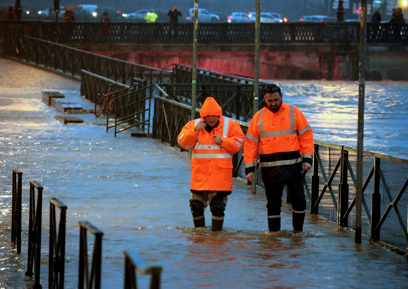 Καταιγίδες σαρώνουν τη Γαλλία – ένας νεκρός, πέντε τραυματίες