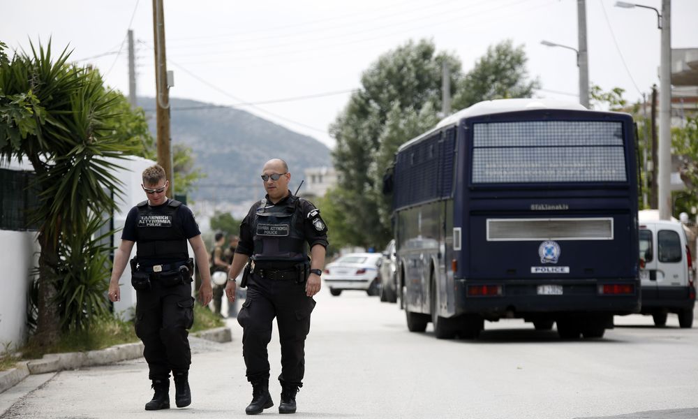 Παραδόθηκαν οι δράστες της ανθρωποκτονίας στους Αγίους Θεοδώρους