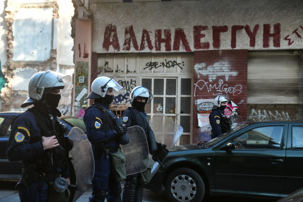 Συγκλονίζει η περιγραφή μάρτυρα για την πρωτοφανή αστυνομική βία στο Κουκάκι