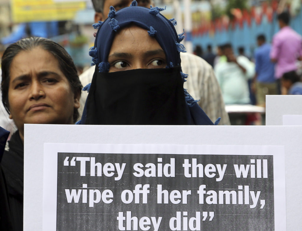 Ινδία: Ισόβια σε πρώην βουλευτή για βιασμό ανήλικης (Photo)