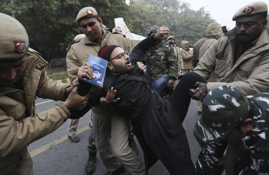 Ινδία: Tοπικός πρωθυπουργός καλύπτει πλήρως την ωμή καταστολή των διαδηλώσεων μουσουλμάνων