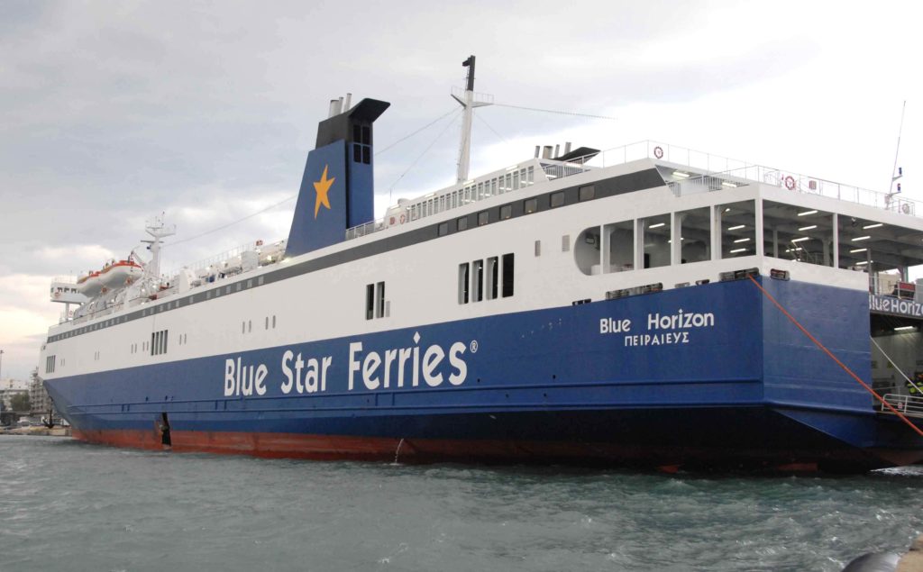 Προσέκρουσε στο λιμάνι του Ηρακλείου το πλοίο «blue Horizon» με 428 επιβάτες