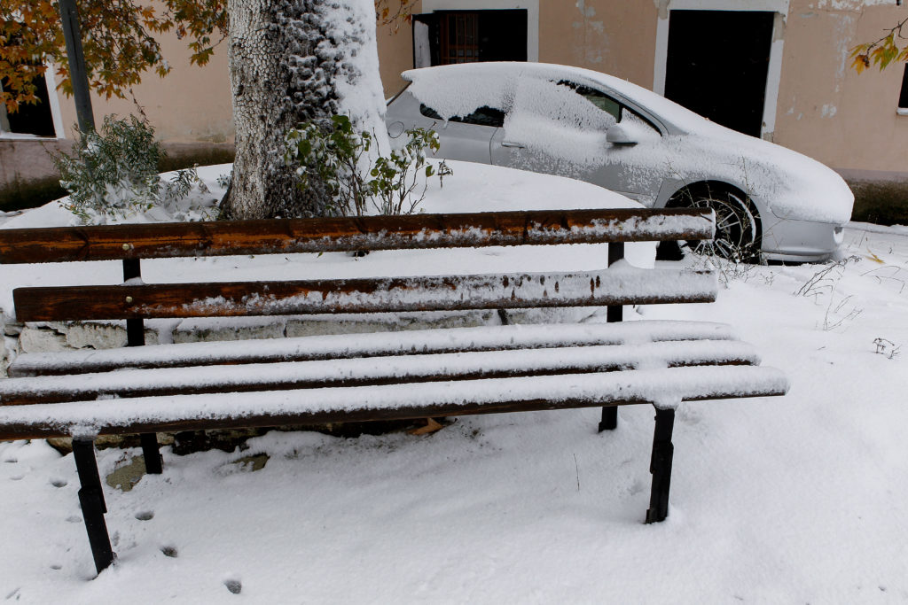 Χιόνια και στην Αττική, ισχυρά φαινόμενα σε Εύβοια και Κρήτη από σήμερα το βράδυ – Πού θα σημειωθεί χιονόστρωση (Xάρτες)