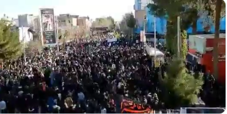 Ιράν: Στην Κερμάν  η σορός του Σουλεϊμανί για την ταφή του – Λαοθάλασσα στους δρόμους (Video)