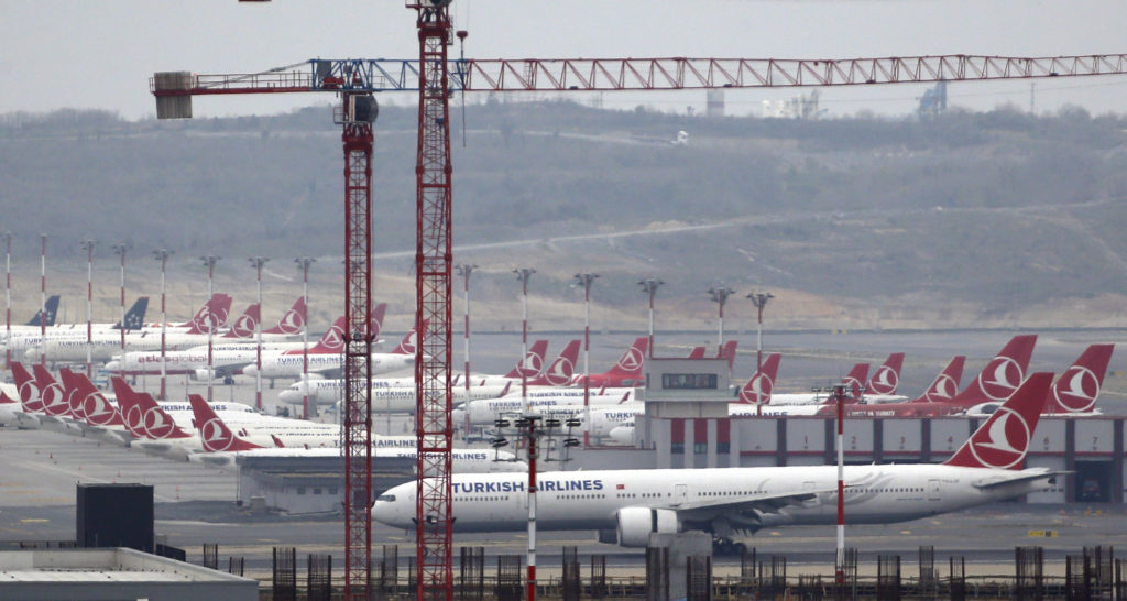 Πανικός Κωνσταντινούπολη: Αεροσκάφος βγήκε εκτός διαδρόμου