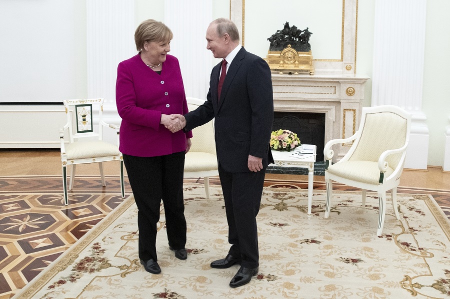 Deusche Welle: «Νέα συμμαχία Γερμανίας-Ρωσίας;»