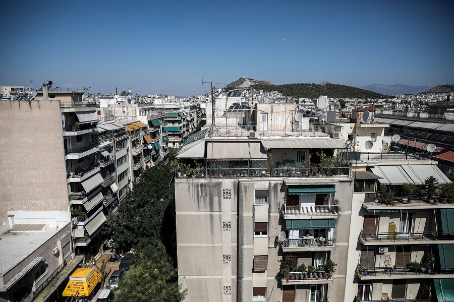 Κατασχέσεις, πλειστηριασμοί επί δικαίων και αδίκων