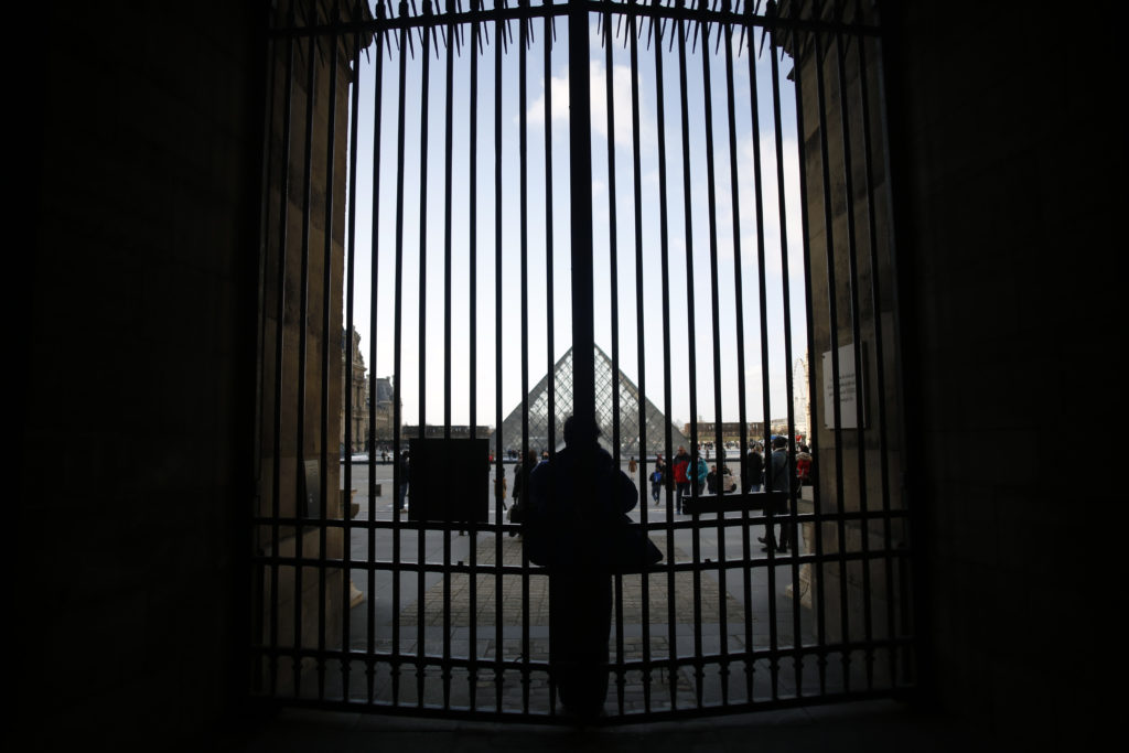 Γαλλία: Αποκλεισμένο από απεργούς το μουσείο του Λούβρου