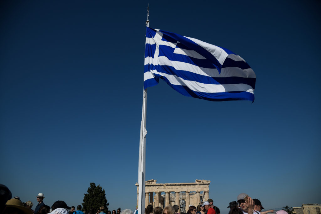 Στην Αθήνα οι θεσμοί για την 5η αξιολόγηση: Στο τραπέζι φορολογικά μέτρα και ιδιωτικοποιήσεις