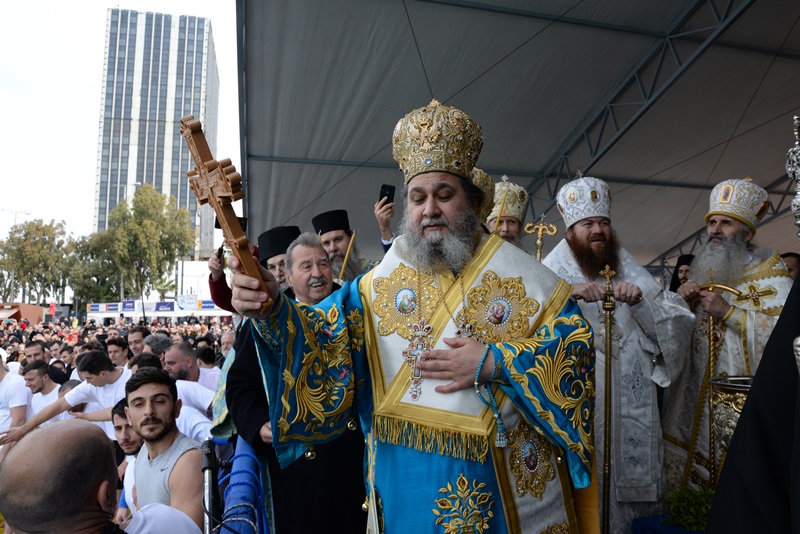 Οι παλαιοημερολογίτες τέλεσαν τον αγιασμό των υδάτων, στον Πειραιά