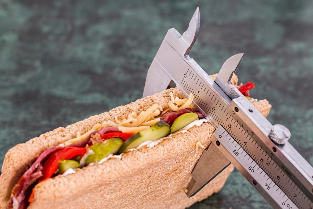 Τρεις διατροφικοί μύθοι για όσους θέλουν να χάσουν περιττά κιλά
