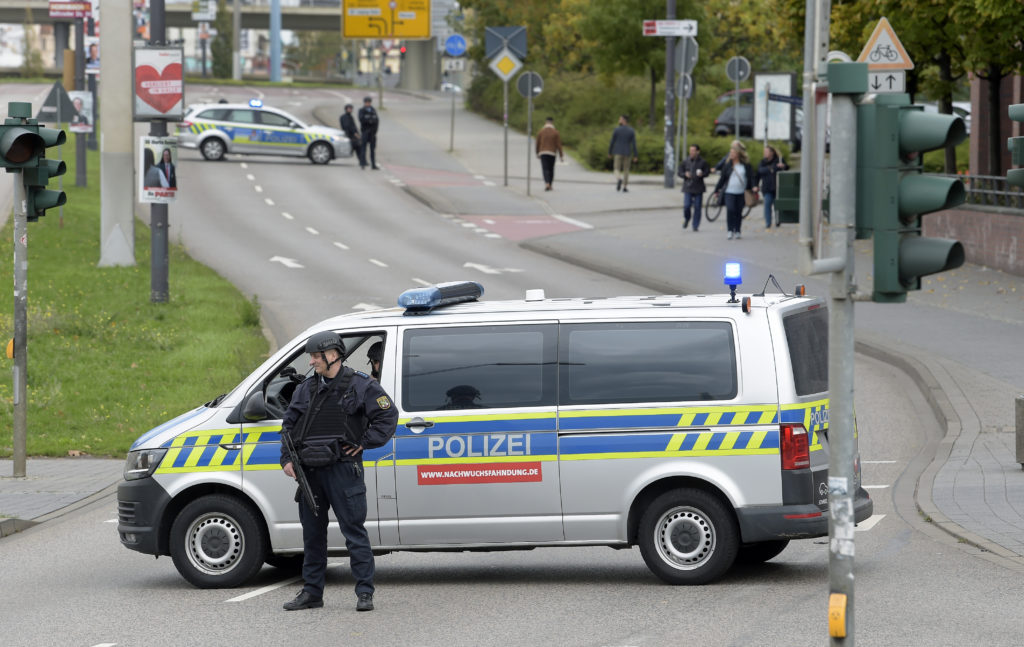 Πυροβολισμοί με έξι νεκρούς στη Βάδη Βυρτεμβέργη