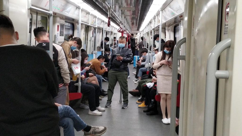 Κορονοϊός: Υποχρεωτικά με μάσκα 110 εκατ. άτομα στην πιο πυκνοκατοικημένη πόλη της Κίνας