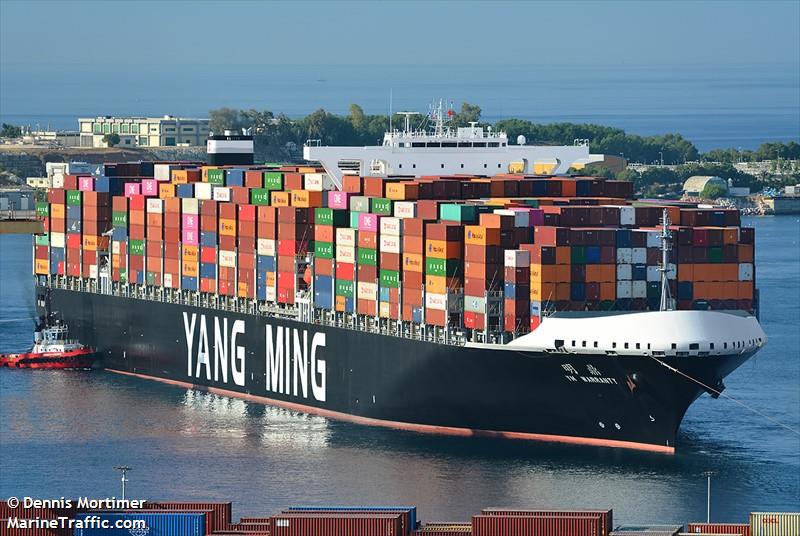 Θρίλερ με πλοίο από την Κίνα στα ανοιχτά του Πειραιά