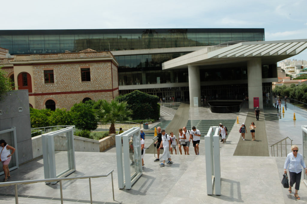 Mουσείο Ακρόπολης: Ο Παντερμαλής, το άνοιγμα στην κοινωνία και το ακριβό μενού