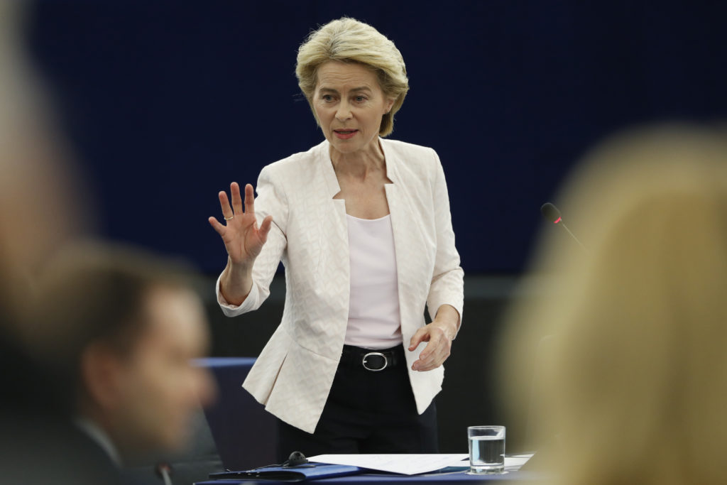 «Μπλεγμένη» σε σκάνδαλο η πρόεδρος της Κομισιόν – Καταθέτει στην Bundestag την Πέμπτη
